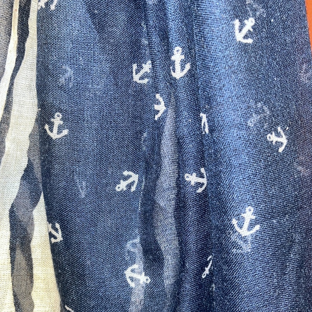 Anchor Scarf - Picture 2 of 3